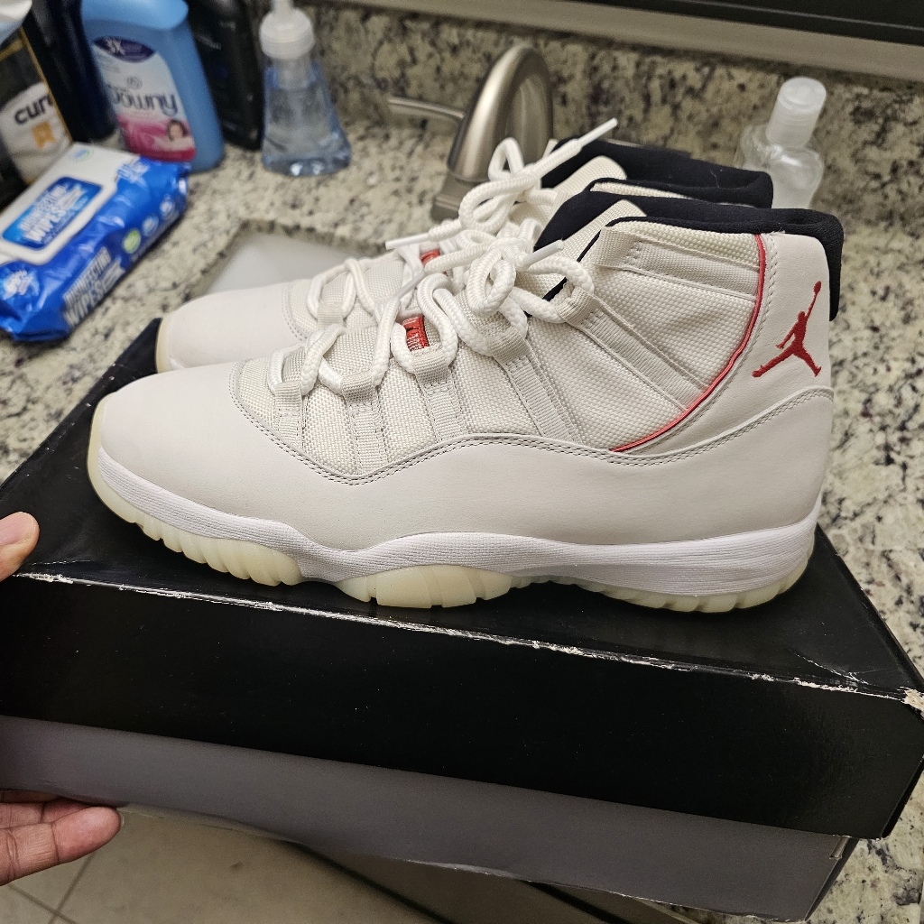 Jordan Retro 11 Xi Platinum Tint
